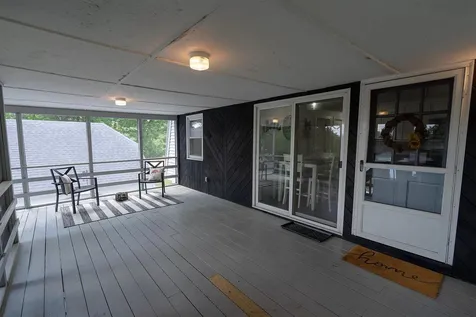 8 Earley Street Nashua NH 03060