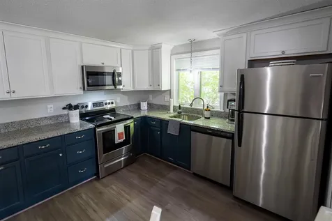 8 Earley Street Nashua NH 03060