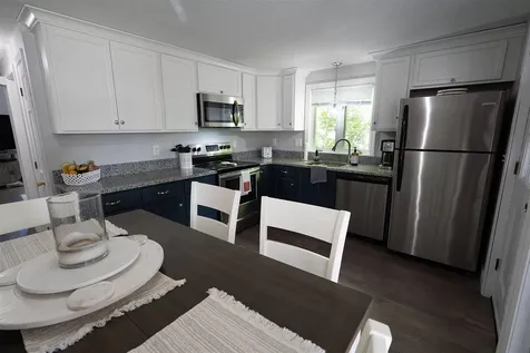 8 Earley Street Nashua NH 03060