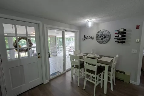 8 Earley Street Nashua NH 03060