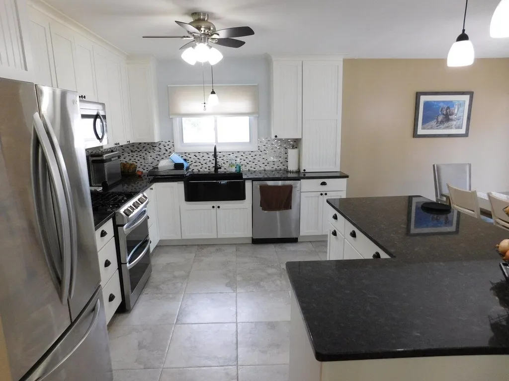 16 Lamplite Lane Williston VT 05495