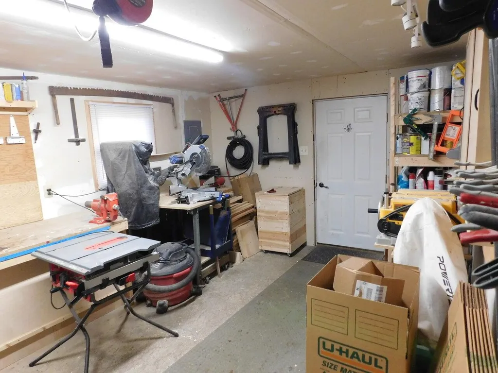 16 Lamplite Lane Williston VT 05495