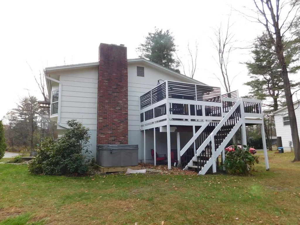 16 Lamplite Lane Williston VT 05495