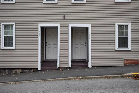 711-713 Main Street Rollinsford NH 03869