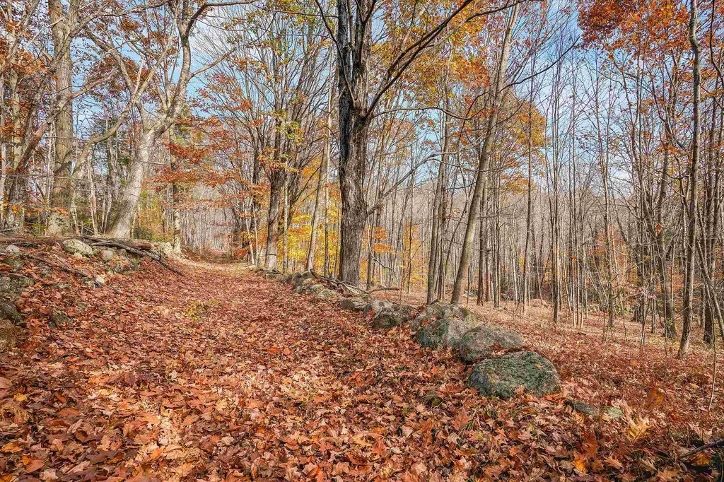 732 S Stark Highway Weare NH 03281