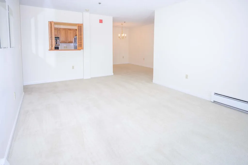 490 River Road Manchester NH 03104