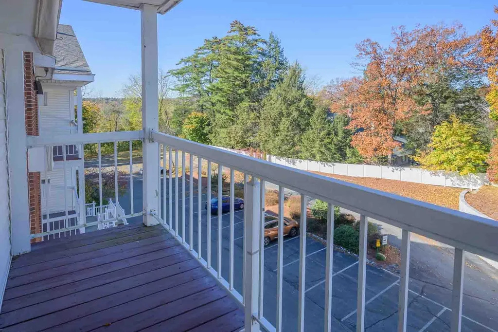 490 River Road Manchester NH 03104