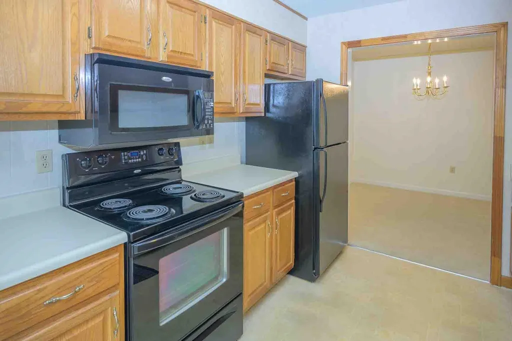 490 River Road Manchester NH 03104