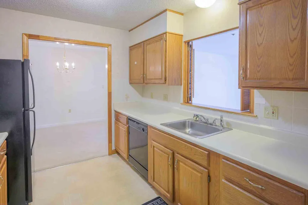 490 River Road Manchester NH 03104