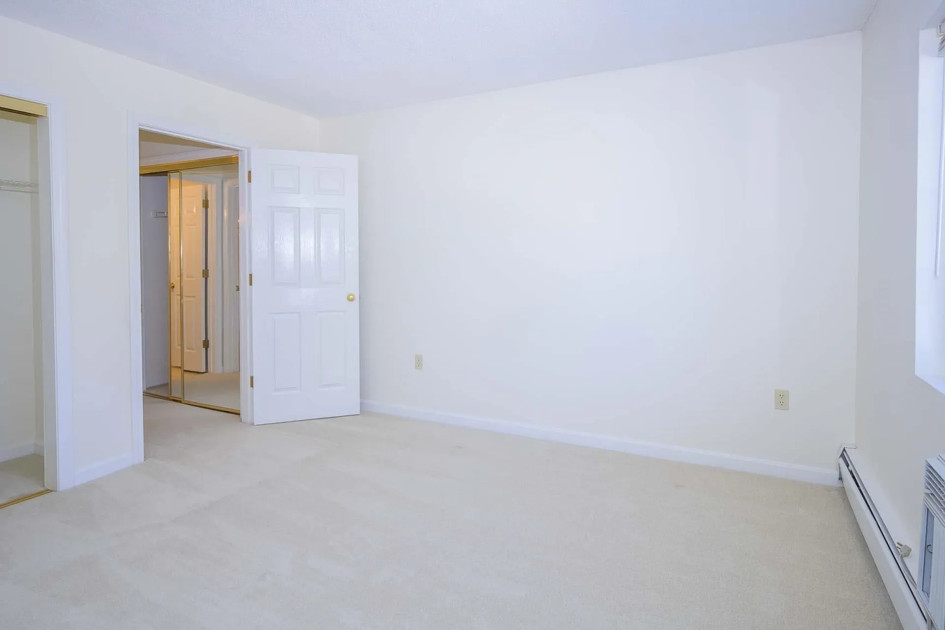 490 River Road Manchester NH 03104