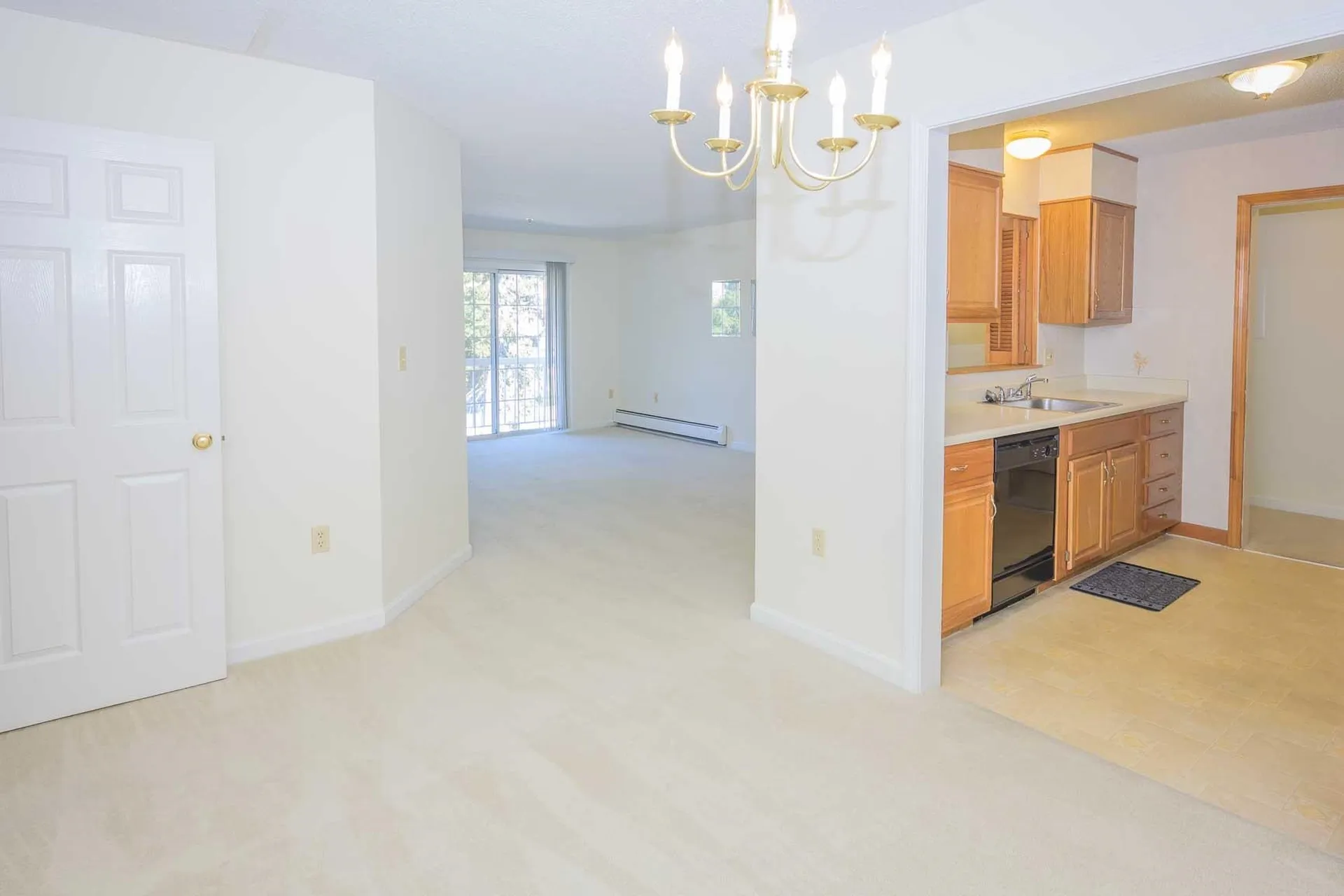 490 River Road Manchester NH 03104
