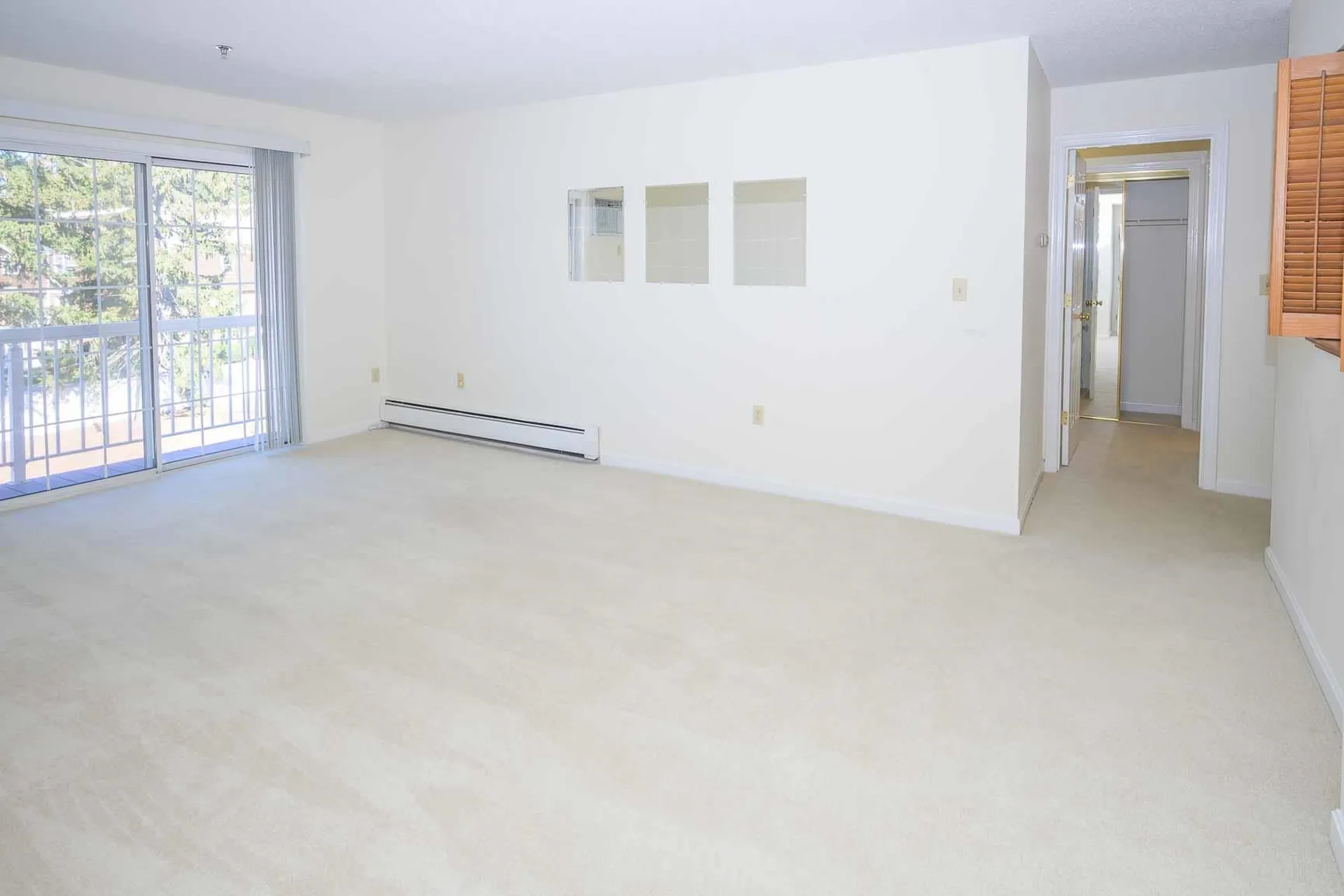 490 River Road Manchester NH 03104