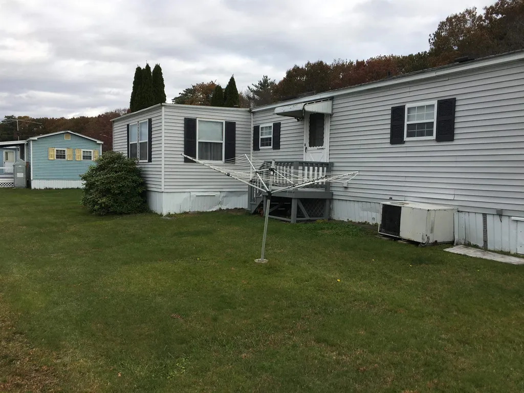 20 Blueberry Lane Seabrook NH 03874