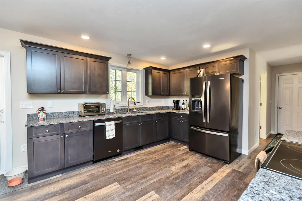 13 Richfield Way Wilton NH 03086