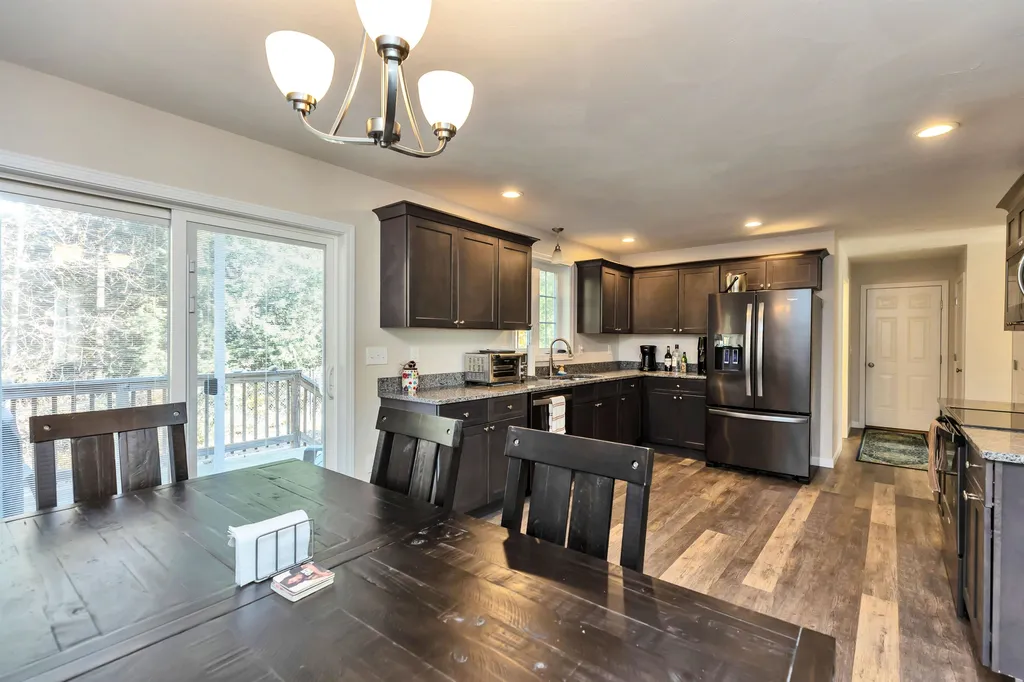 13 Richfield Way Wilton NH 03086