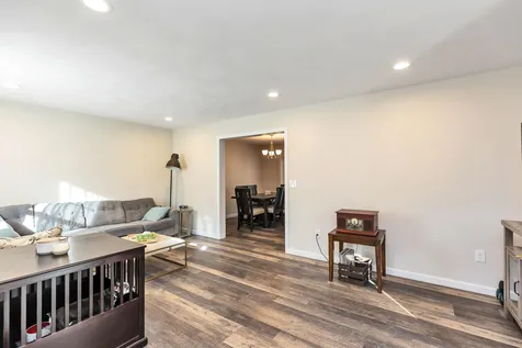 13 Richfield Way Wilton NH 03086