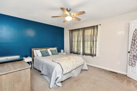 13 Richfield Way Wilton NH 03086