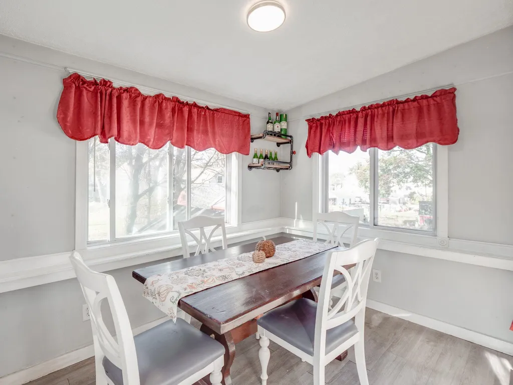 7 Pleasant Street Derry NH 03038