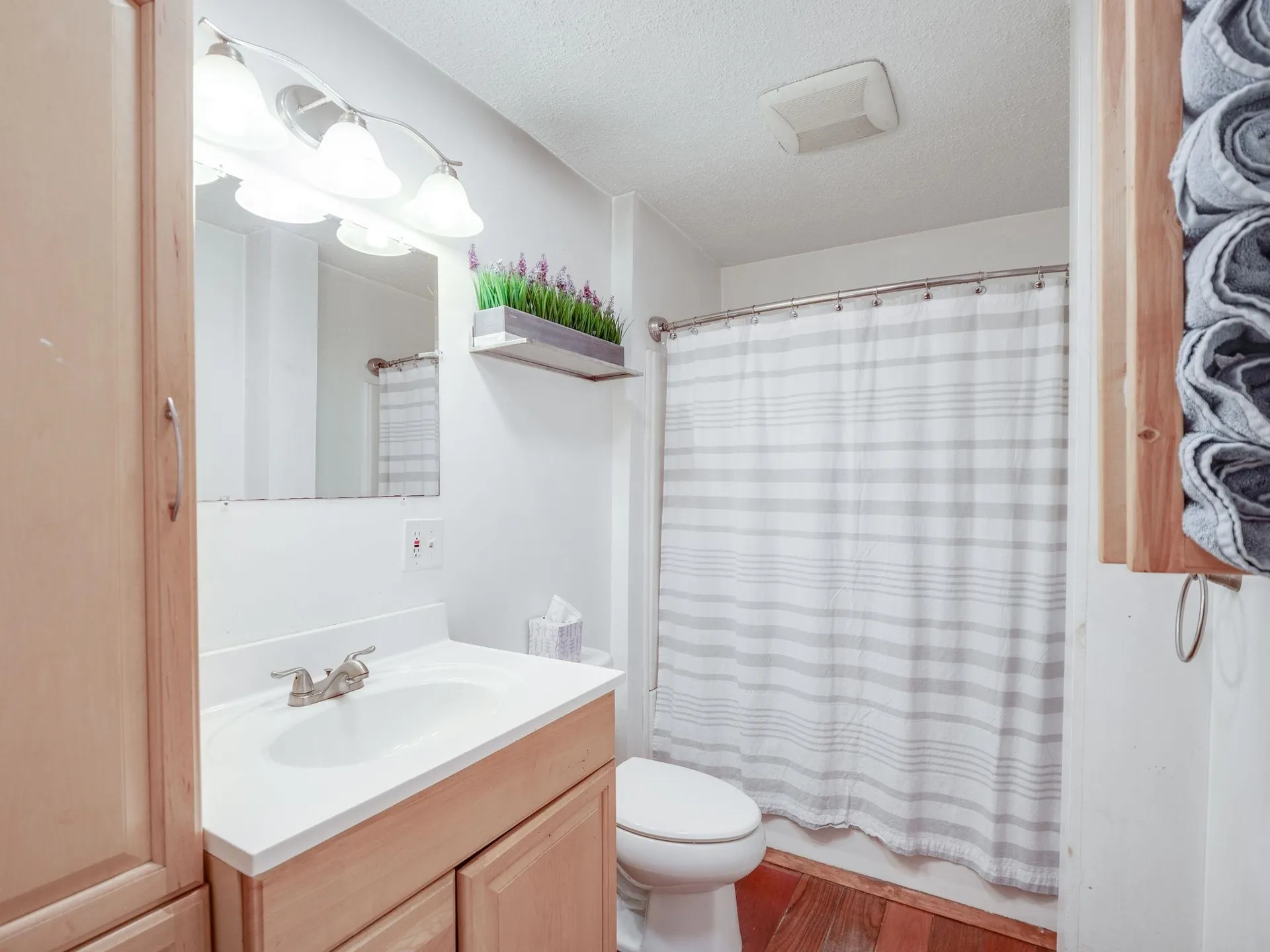 7 Pleasant Street Derry NH 03038