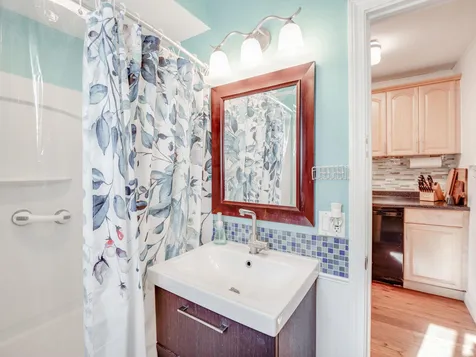 7 Pleasant Street Derry NH 03038