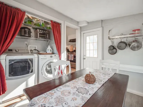 7 Pleasant Street Derry NH 03038