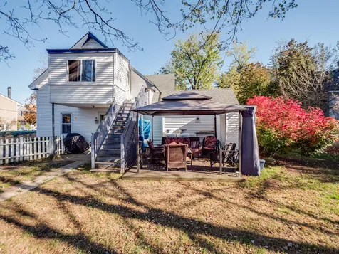 7 Pleasant Street Derry NH 03038