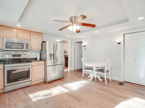 7 Pleasant Street Derry NH 03038