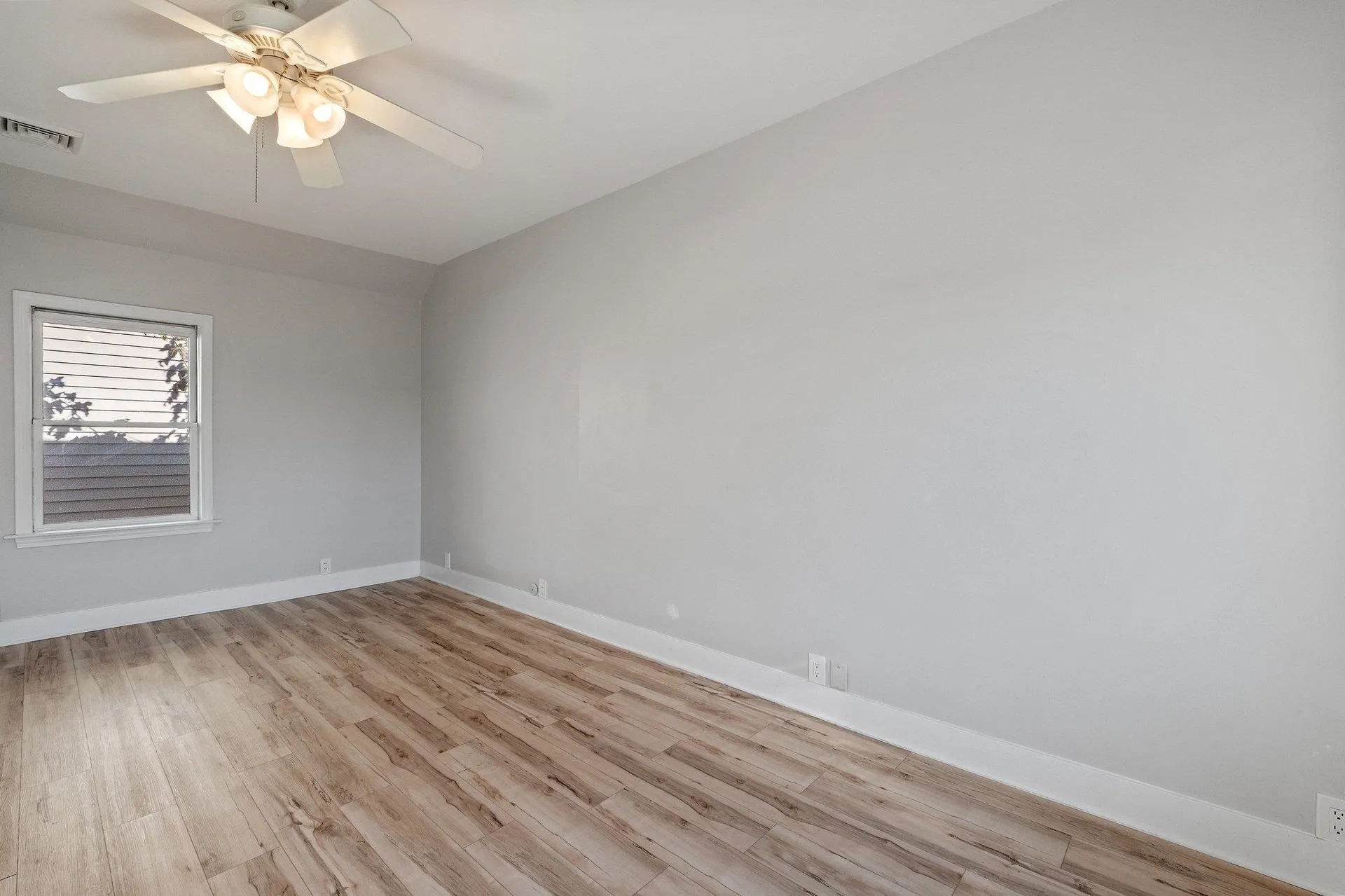 83 Pine Street Laconia NH 03246