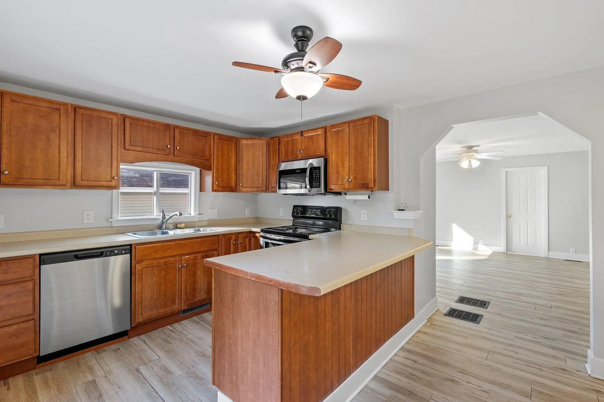 83 Pine Street Laconia NH 03246