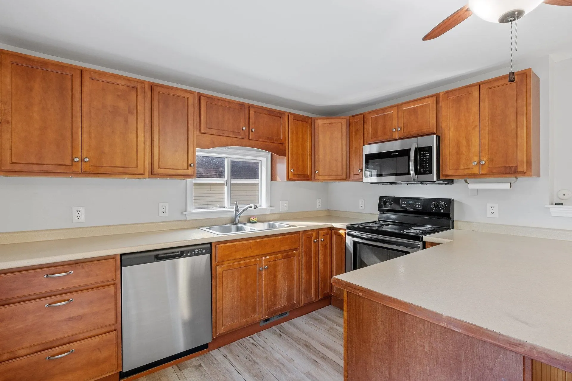 83 Pine Street Laconia NH 03246