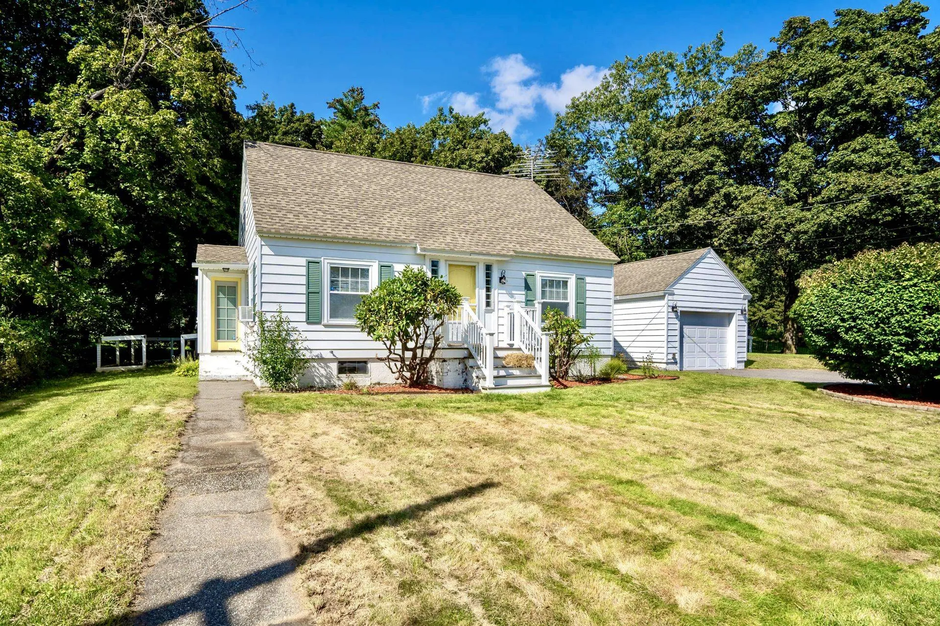 17 Darling Street Bedford NH 03110