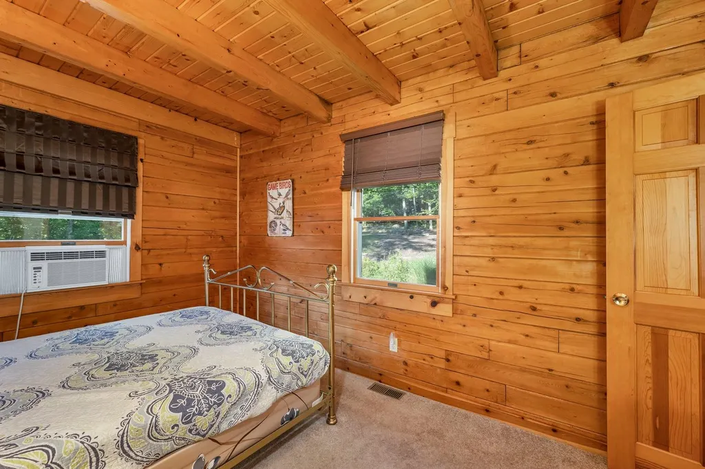 51 Old Barn Road Meredith NH 03253