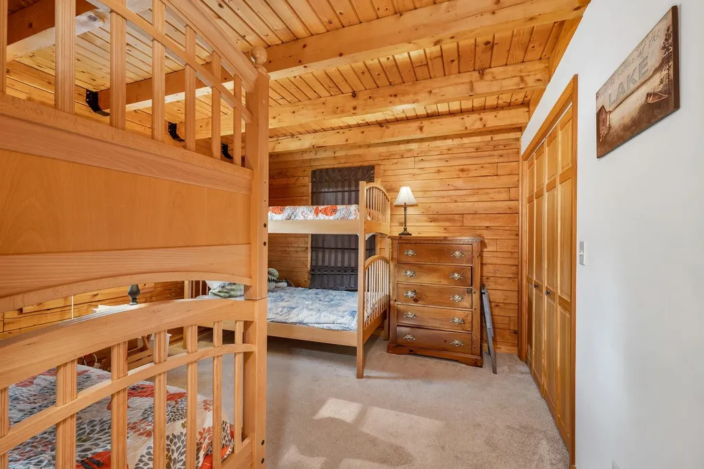 51 Old Barn Road Meredith NH 03253