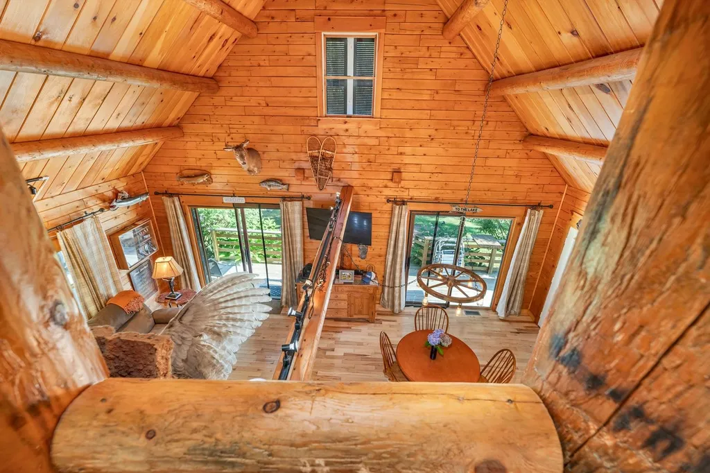 51 Old Barn Road Meredith NH 03253