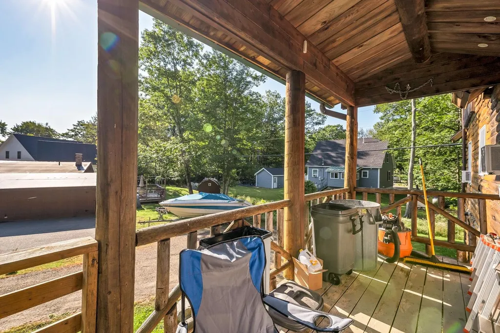 51 Old Barn Road Meredith NH 03253