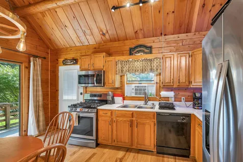 51 Old Barn Road Meredith NH 03253