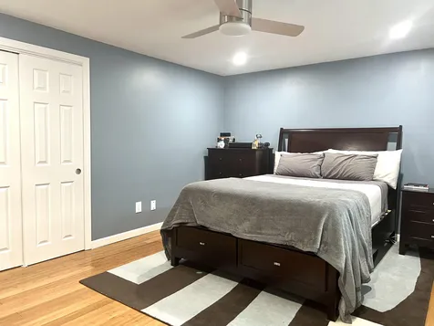 64 Boulder Drive Londonderry NH 03053
