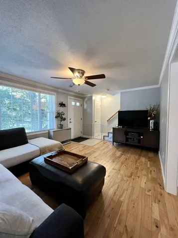 64 Boulder Drive Londonderry NH 03053