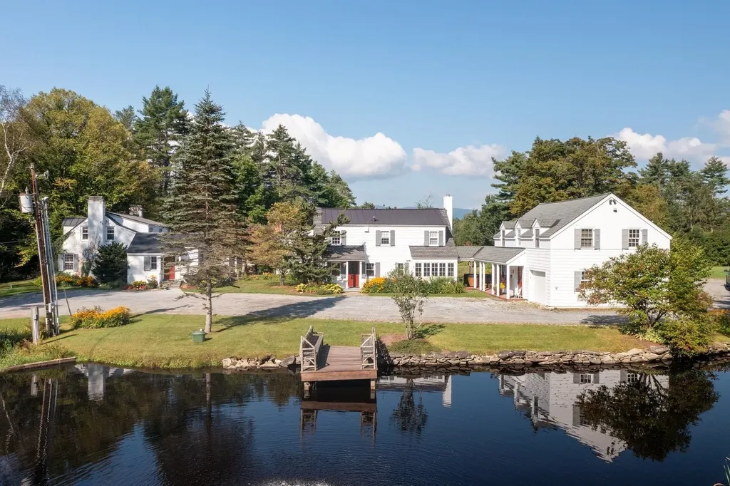 207 Brooks Lane Londonderry VT 05148