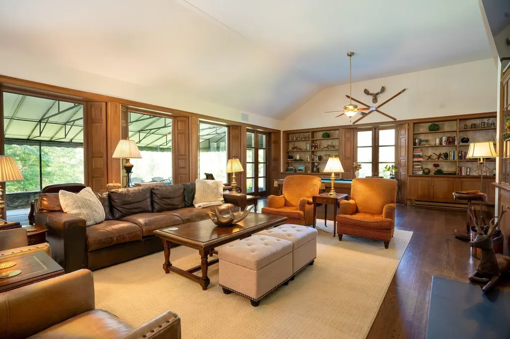 207 Brooks Lane Londonderry VT 05148