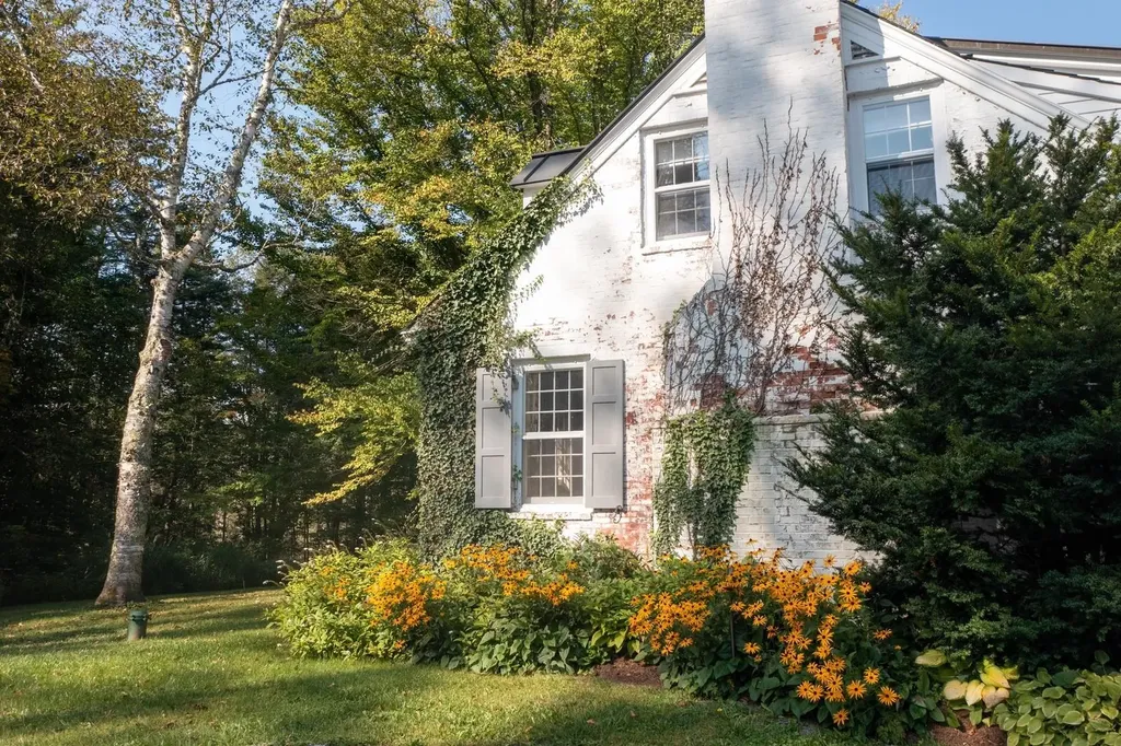 207 Brooks Lane Londonderry VT 05148