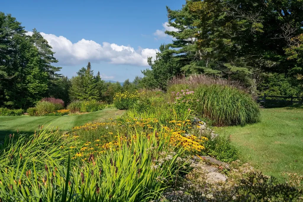 207 Brooks Lane Londonderry VT 05148