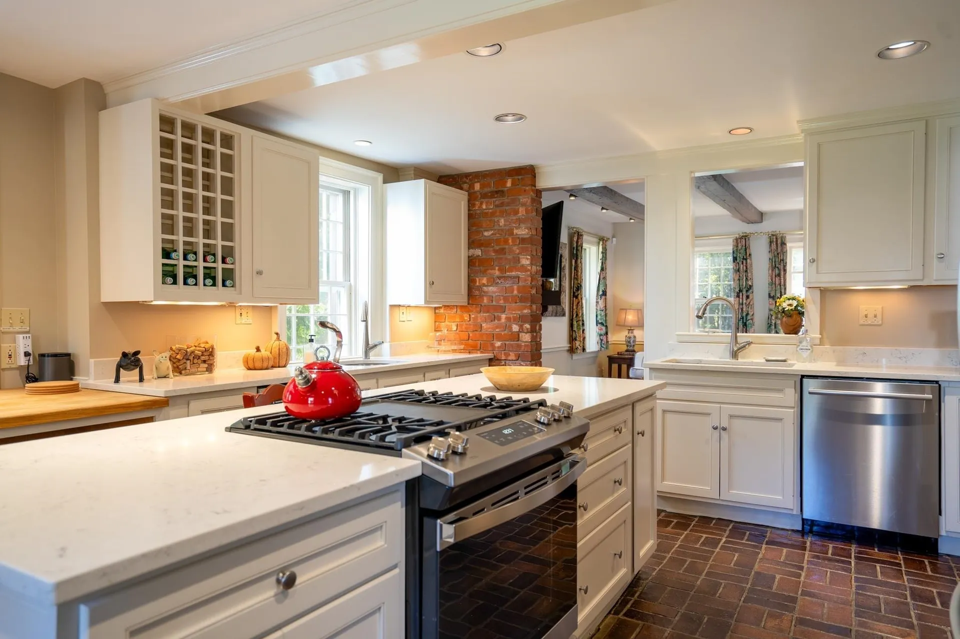 207 Brooks Lane Londonderry VT 05148