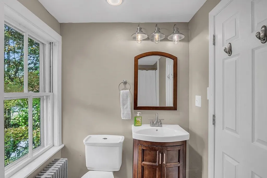 5 Granite Street Peterborough NH 03458
