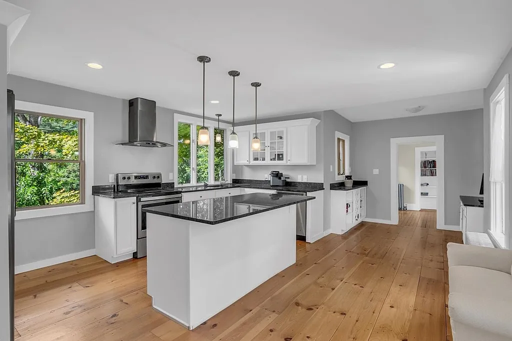 5 Granite Street Peterborough NH 03458