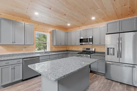 15 Melina's Way Thornton NH 03285