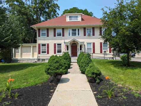 6 Summer Street Nashua NH 03064