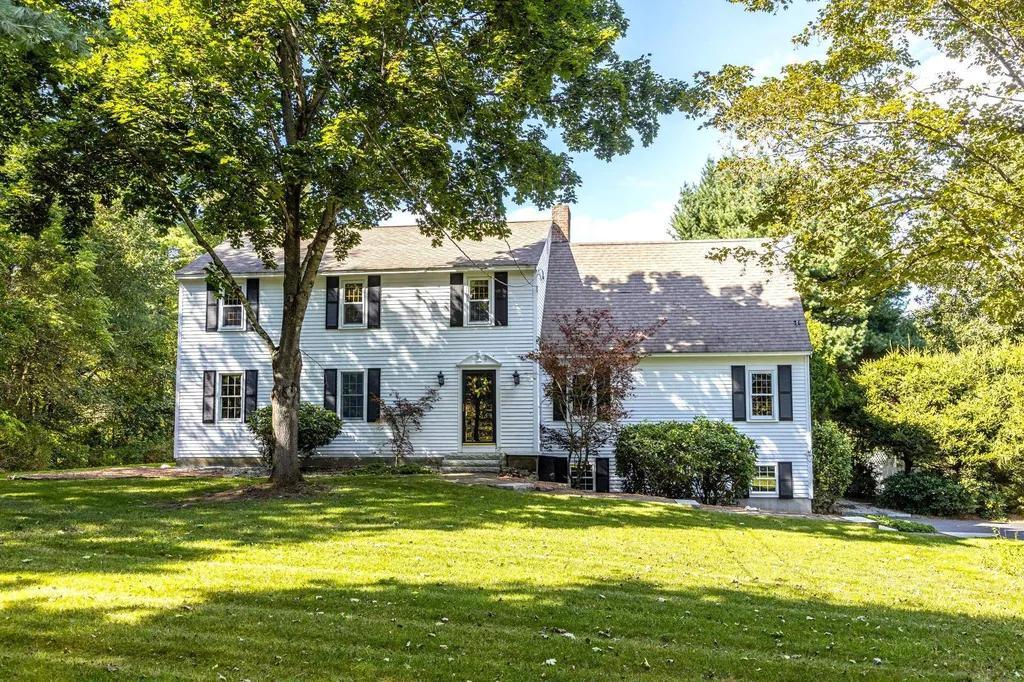 136 Amherst Street Amherst NH 03031