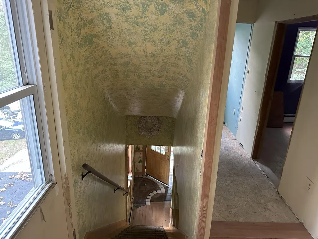 28 Hyde Street Rockingham VT 05101