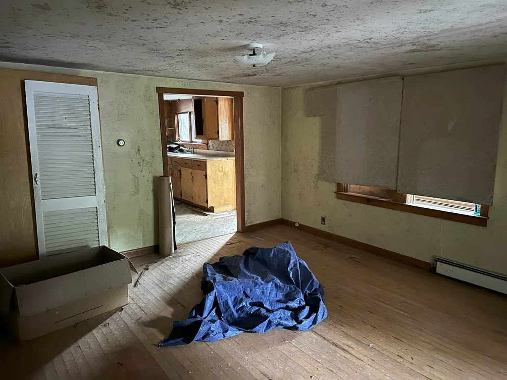28 Hyde Street Rockingham VT 05101
